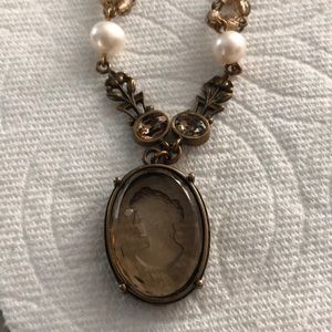 Beautiful Exstasia Cameo necklace